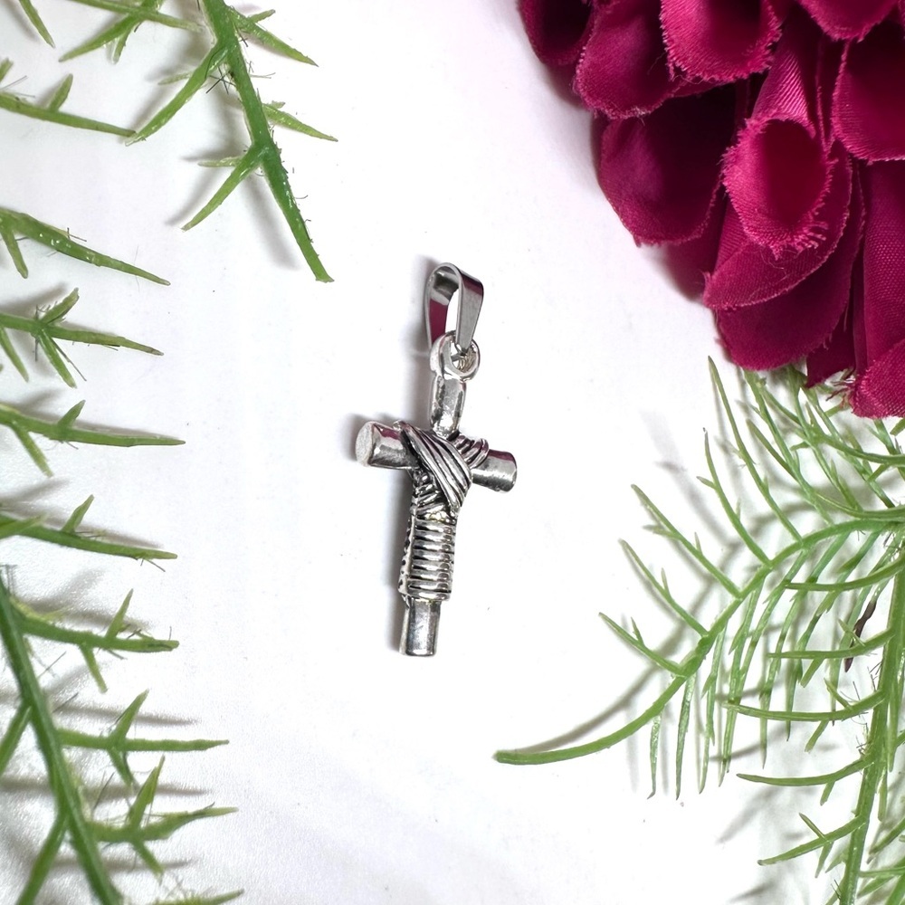 NEW⚜️Wrapped Cross Pendant Charm - Picture 2 of 4
